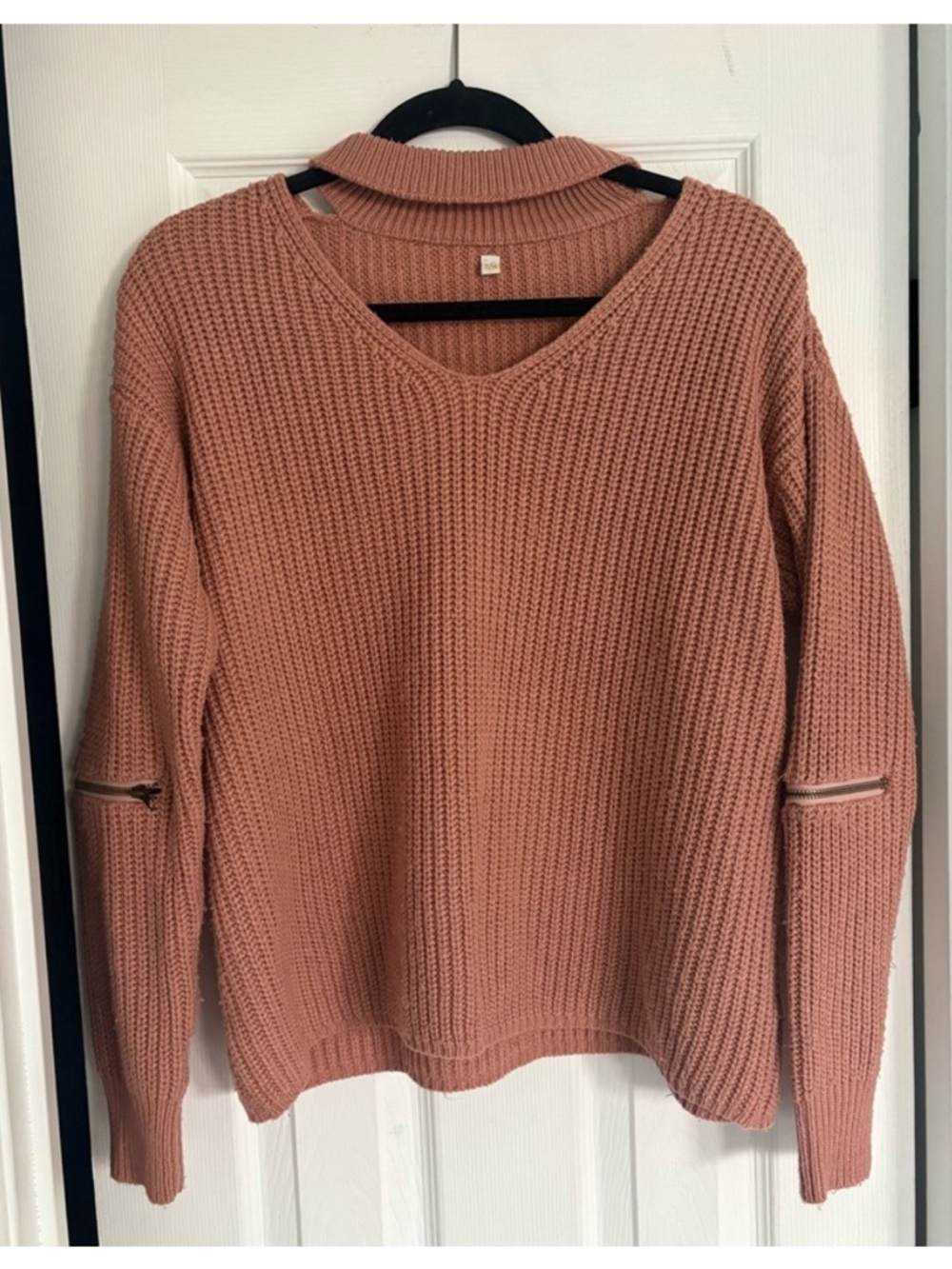 H&M Cozy V-Neck Chunky Knit Sweater in Dusty Mauve